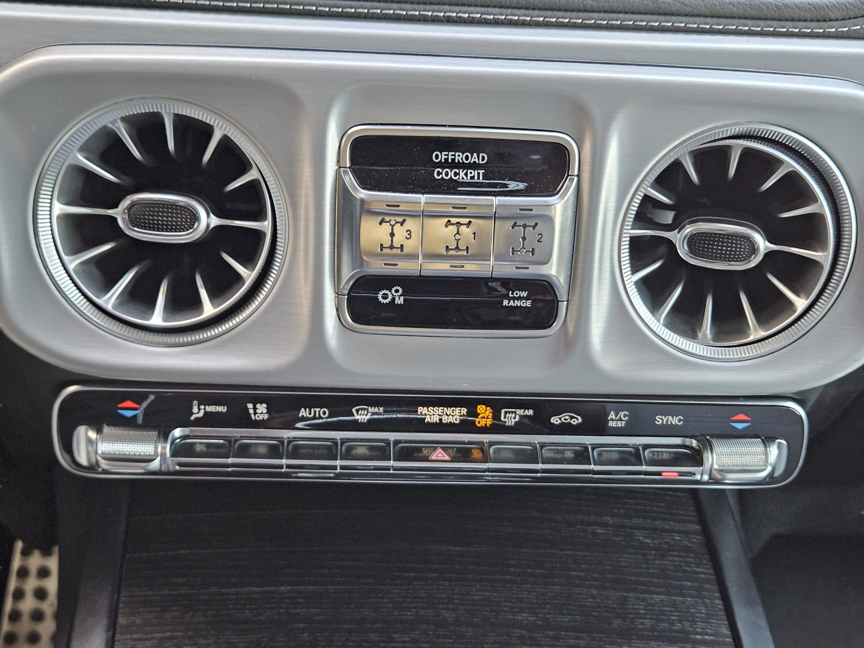 Certified 2025 Mercedes-Benz G 550 w/ Manufactur Interior Package image 11