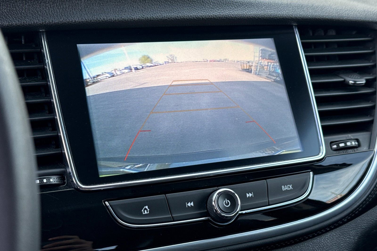 Used 2020 Buick Encore Preferred w/ Safety Package FWD image 20