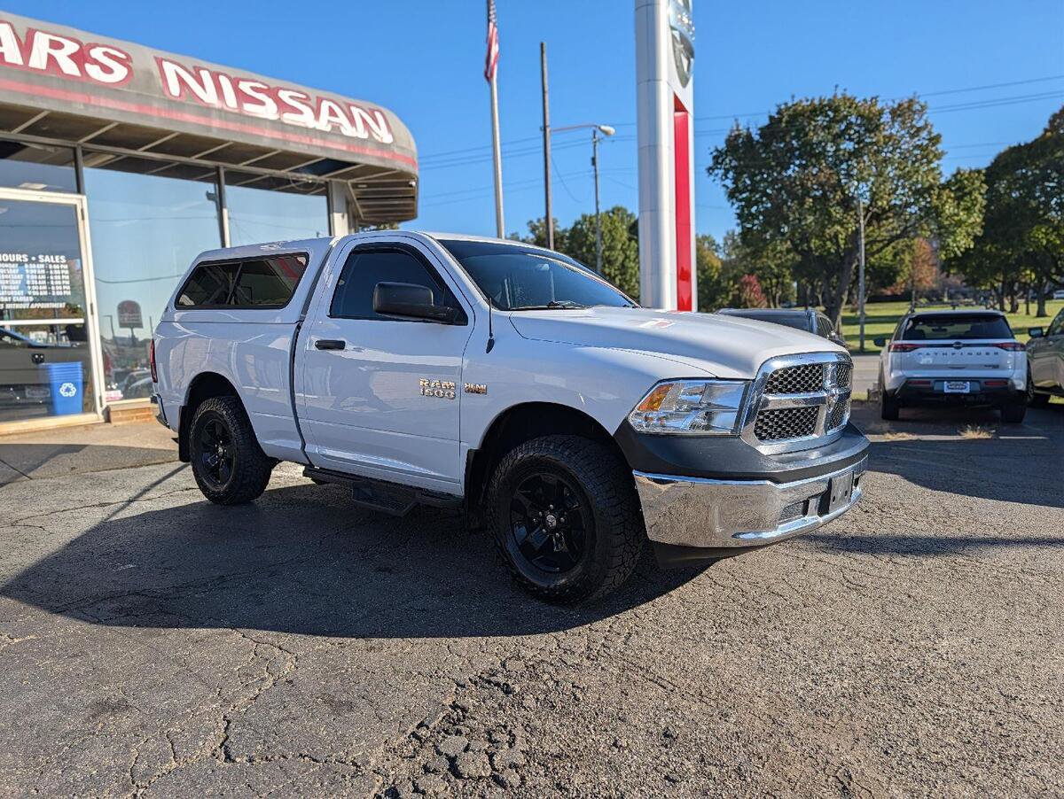 Used 2017 RAM 1500 Tradesman w/ Chrome Appearance Group RWD image 14