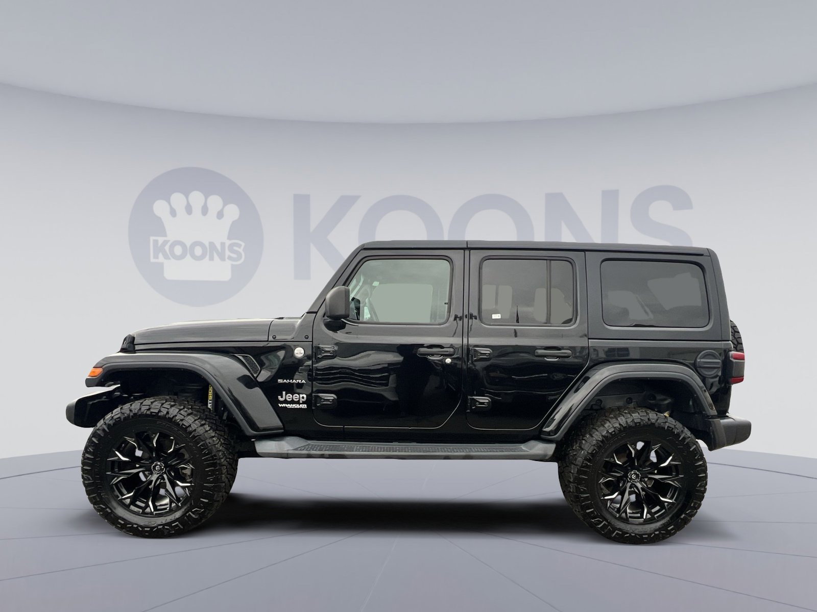 Used 2019 Jeep Wrangler Unlimited Sahara w/ Cold Weather Group image 2