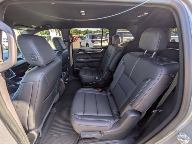 Used 2025 GMC Acadia Elevation w/ Elevation Premium Package FWD image 30