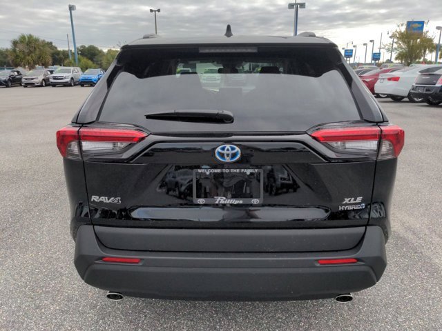 Used 2021 Toyota RAV4 XLE image 5