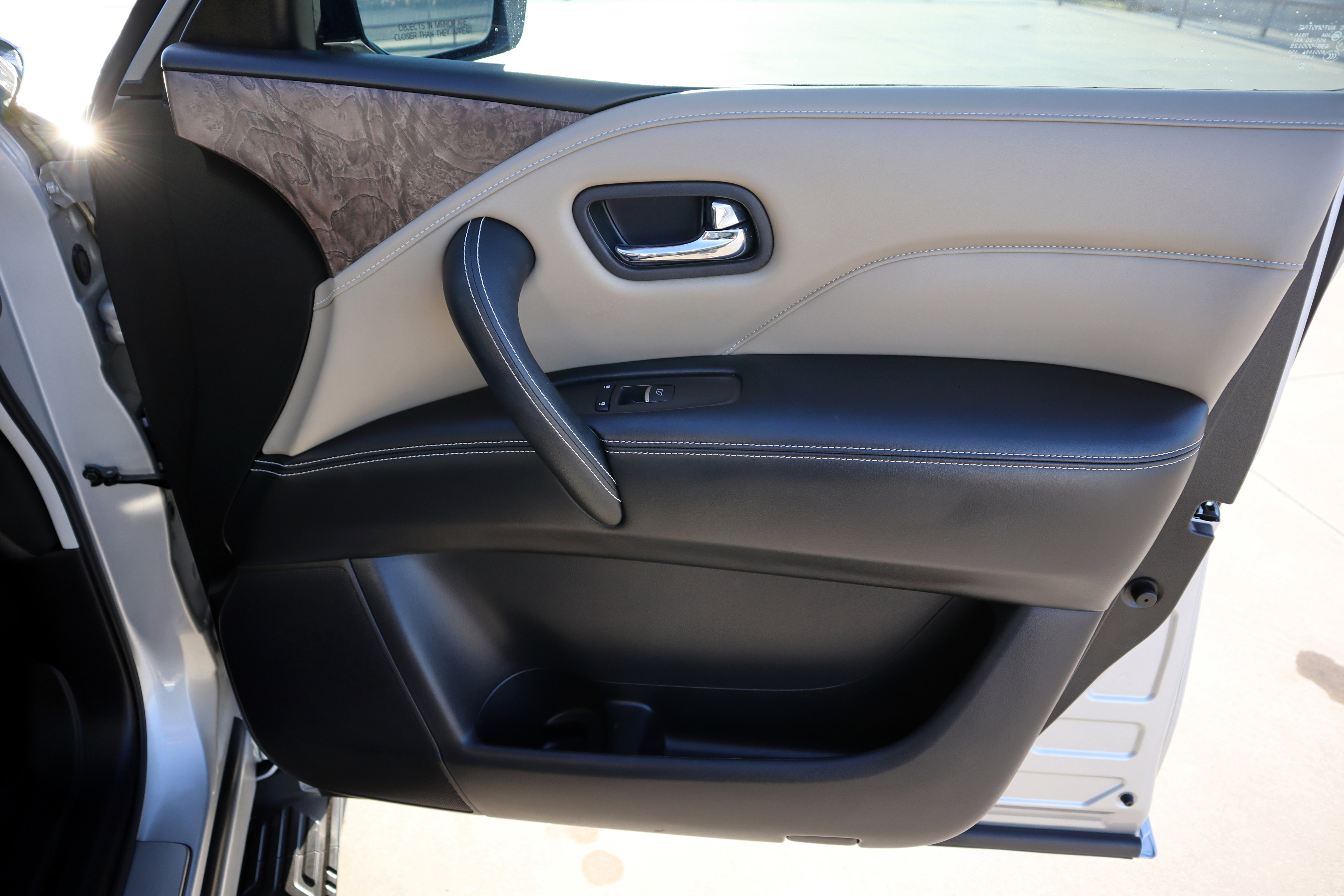 Used 2022 INFINITI QX80 Premium Select w/ Cargo Package image 10