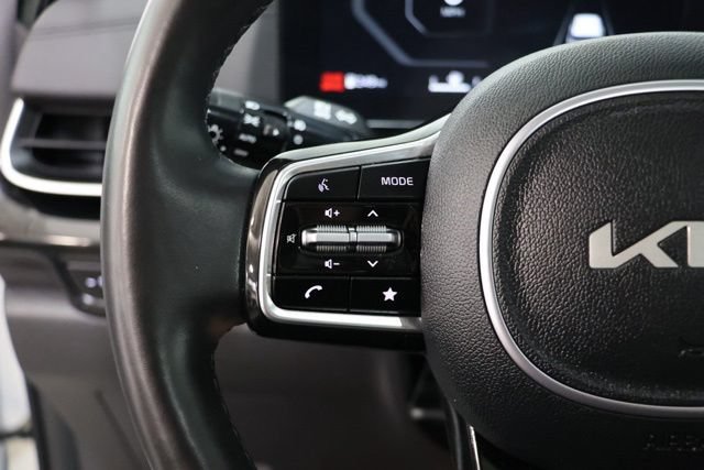 Used 2025 Kia Carnival SX Prestige FWD image 21