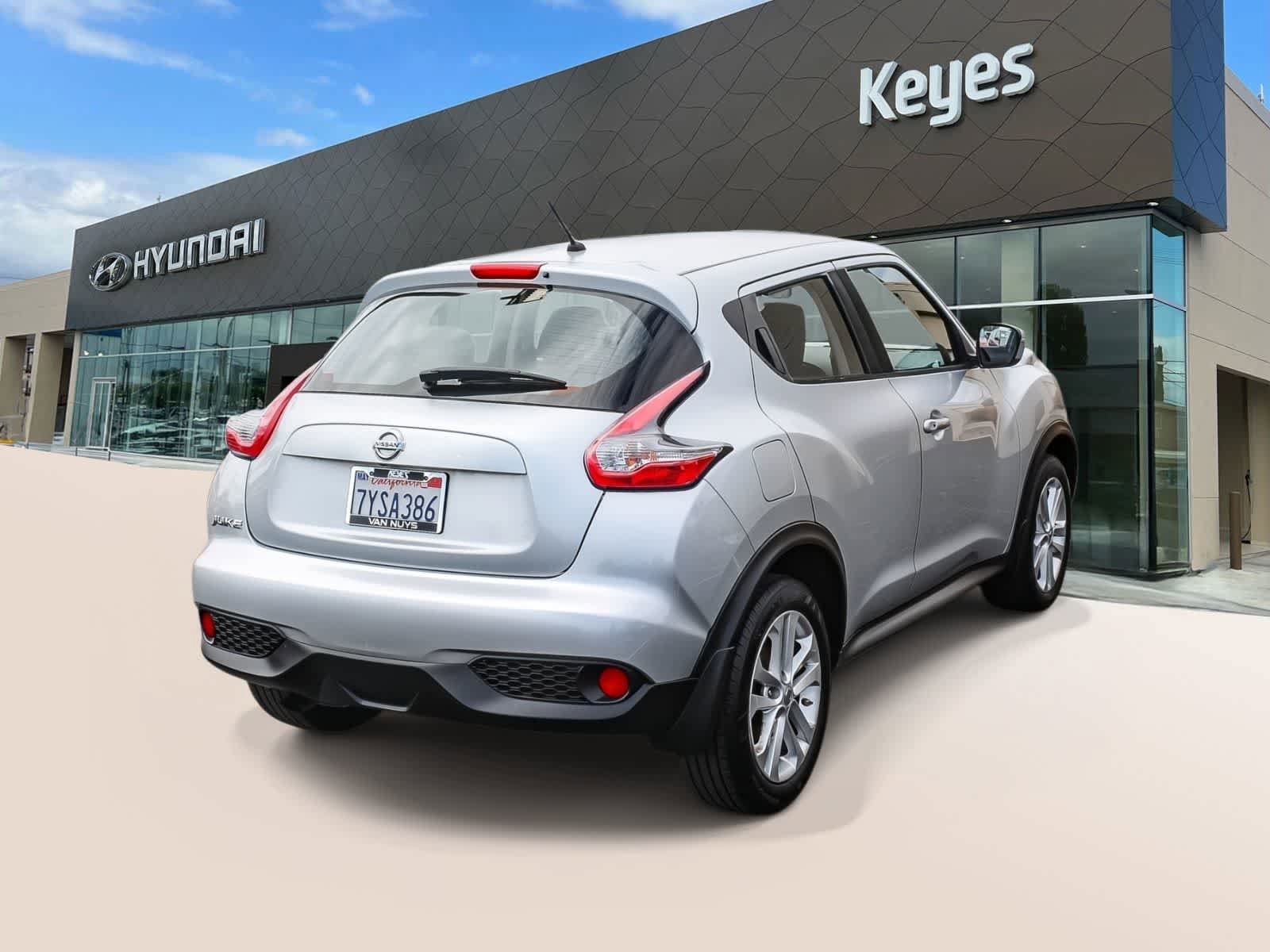 Used 2017 Nissan Juke S FWD image 4