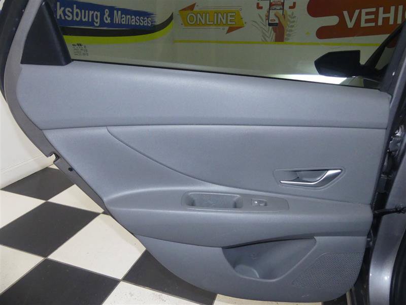 Used 2024 Hyundai Elantra SEL FWD image 29