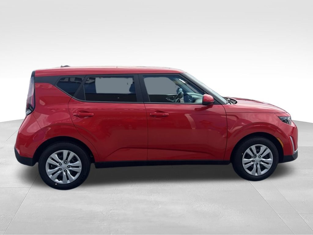Used 2023 Kia Soul LX FWD image 13