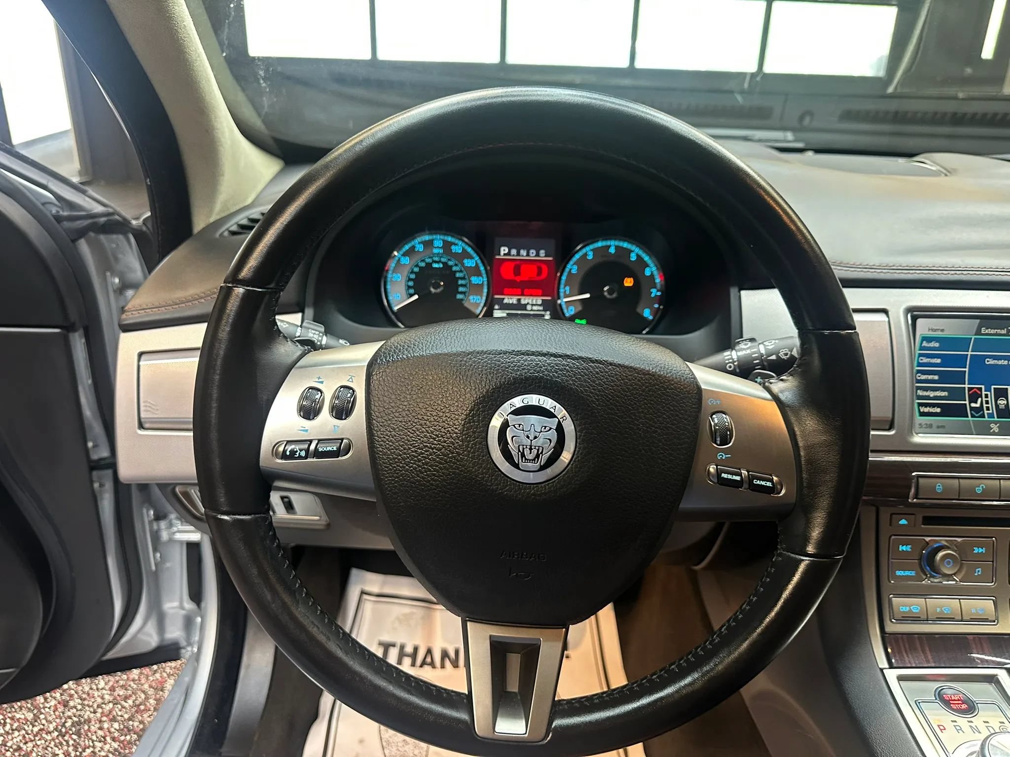 Used 2011 Jaguar XF Premium RWD image 12
