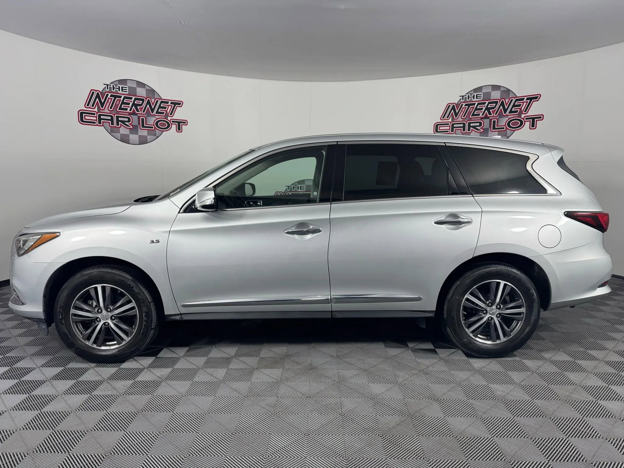 Used 2018 INFINITI QX60 Luxe image 4