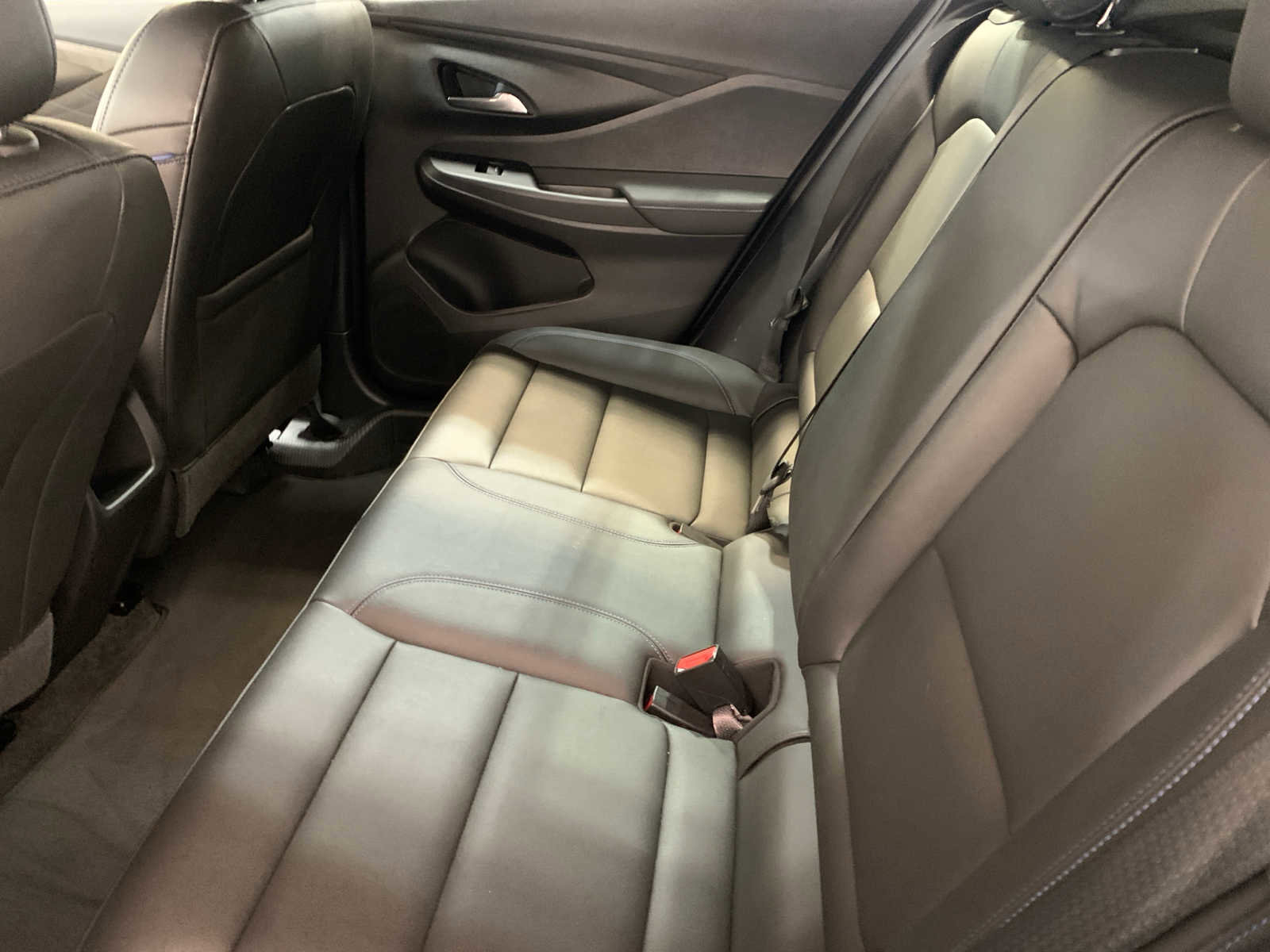 Used 2025 Buick Envista Sport Touring image 5