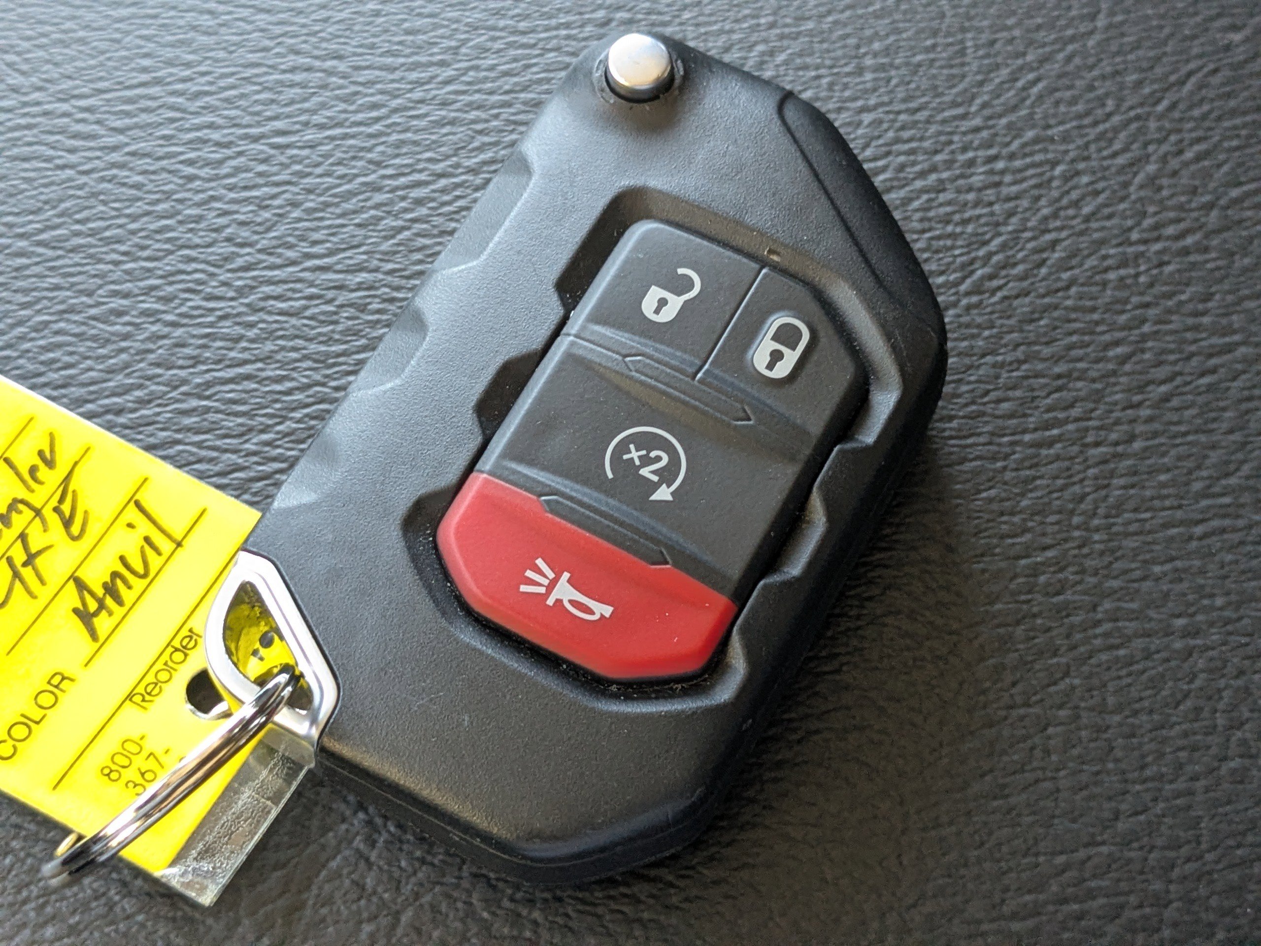 Used 2025 Jeep Wrangler Unlimited Sahara w/ Safety Group image 28