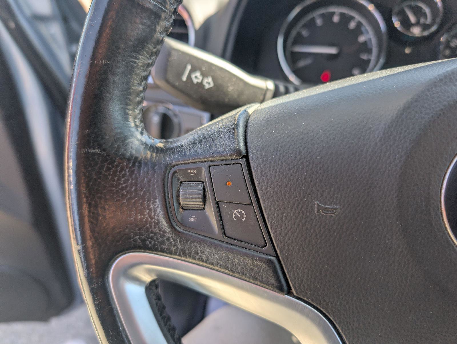 Used 2014 Chevrolet Captiva Sport LTZ image 20