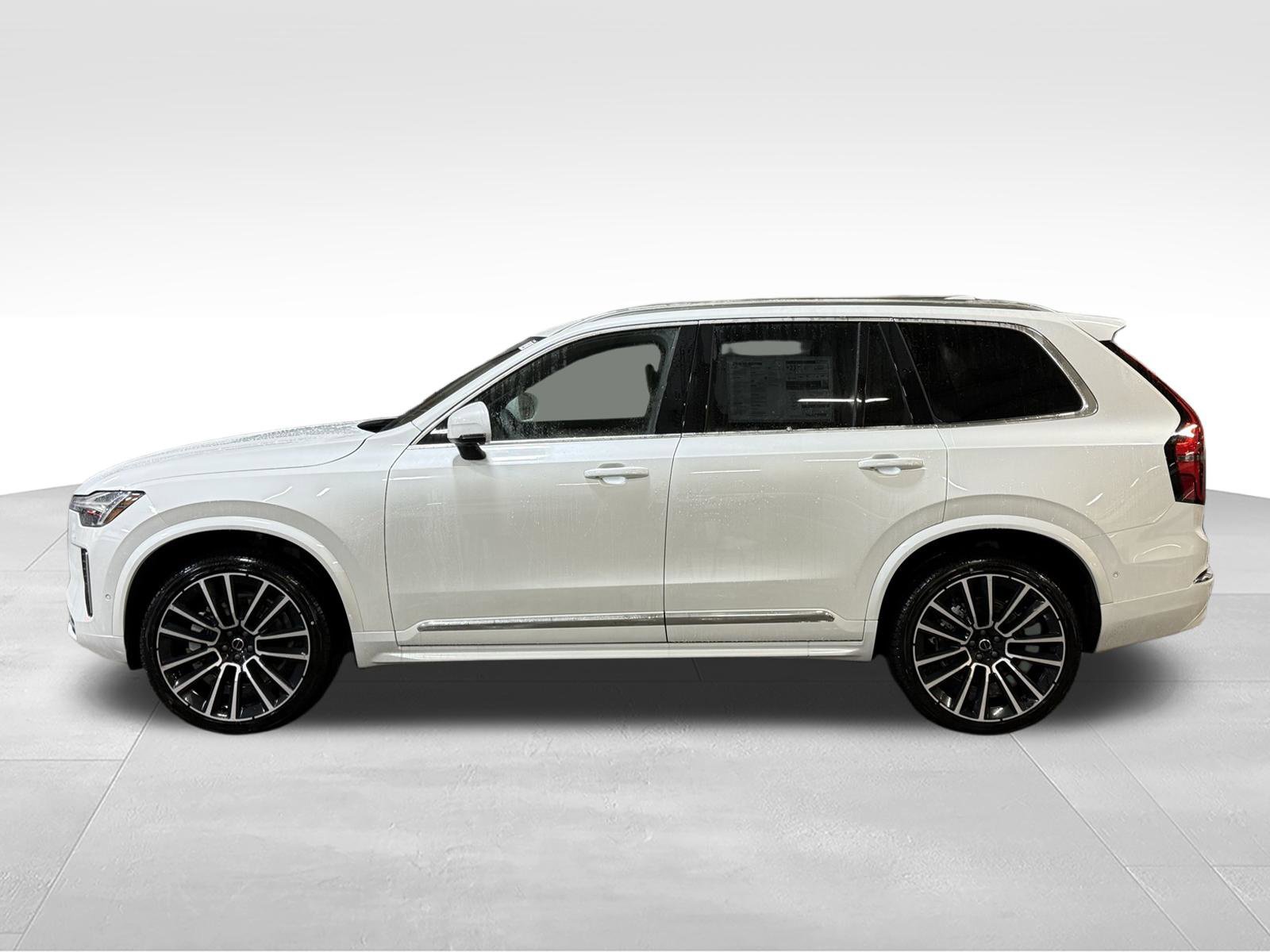 New 2026 Volvo XC90 B6 Plus w/ Protection Package Premier AWD/4WD image 2