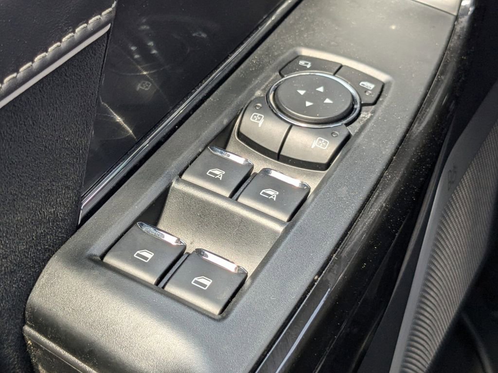 New 2025 Ford F150 Lightning Platinum image 28