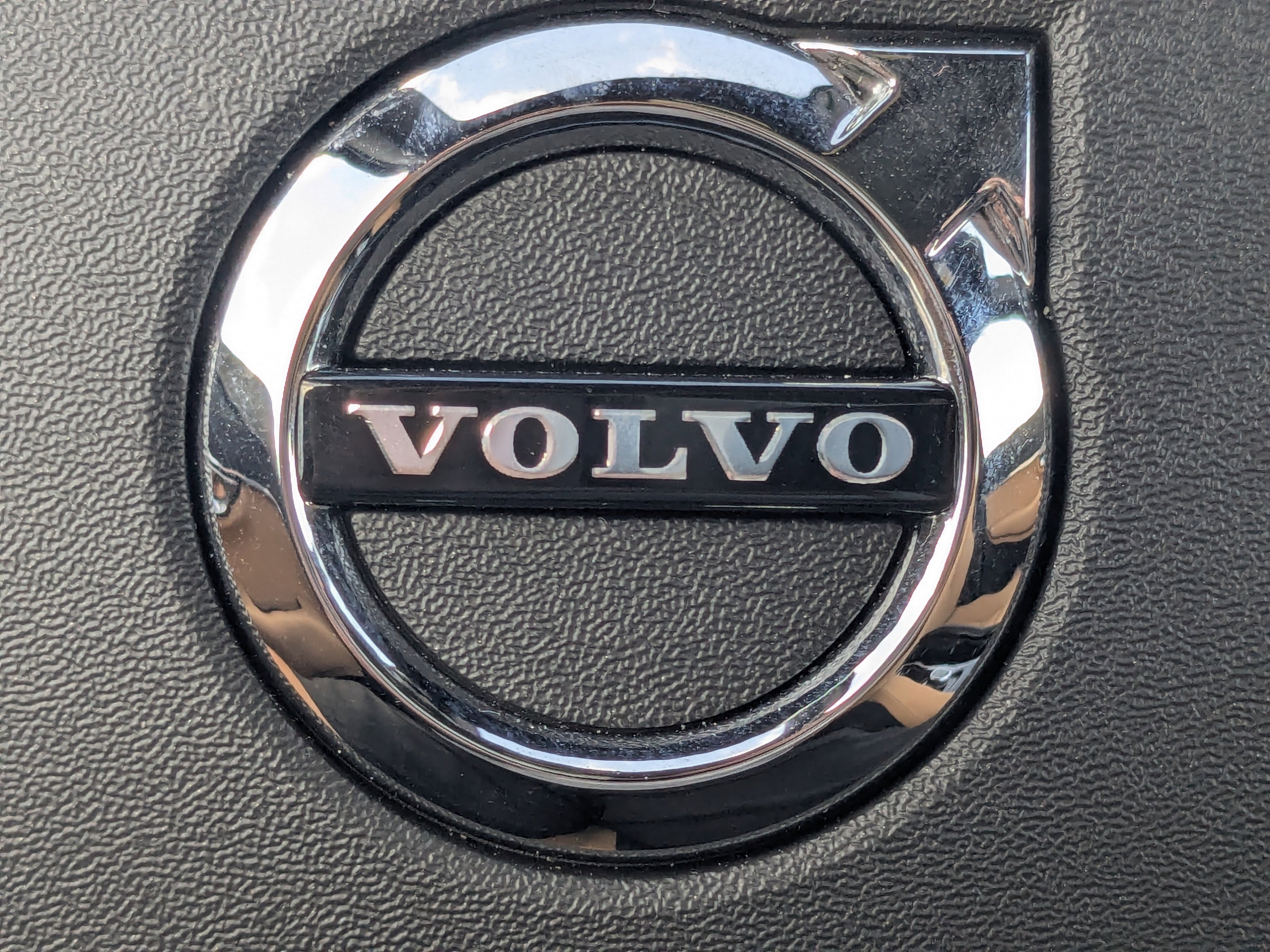 Used 2025 Volvo XC90 B6 Ultra w/ Protection Package Premier AWD/4WD image 35