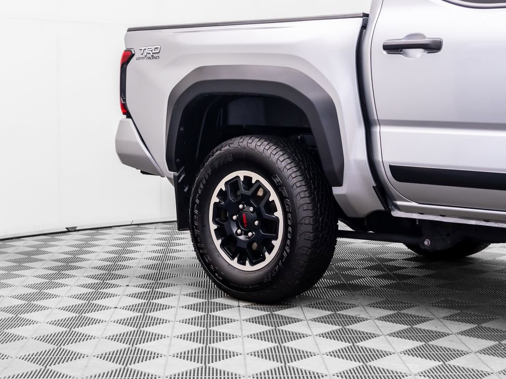 Used 2024 Toyota Tacoma TRD Off-Road AWD/4WD image 31
