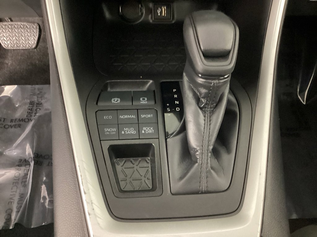 Used 2024 Toyota RAV4 XLE w/ Convenience Package AWD/4WD image 20