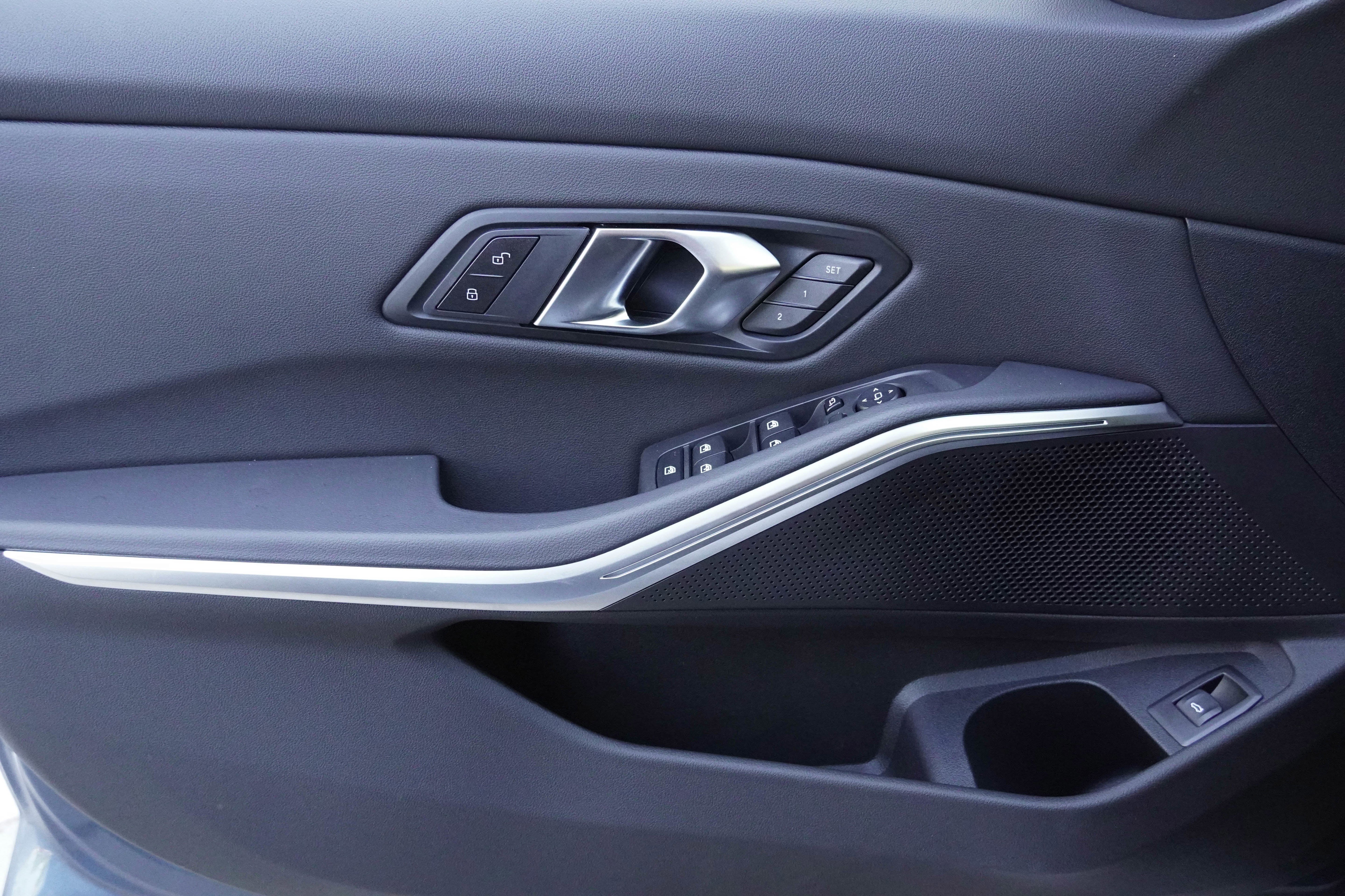 Certified 2025 BMW 330i Sedan RWD image 30