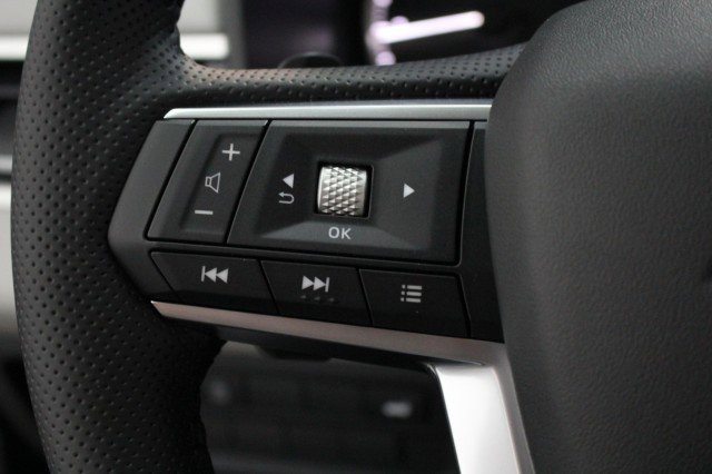 New 2026 Mitsubishi Outlander SE image 9