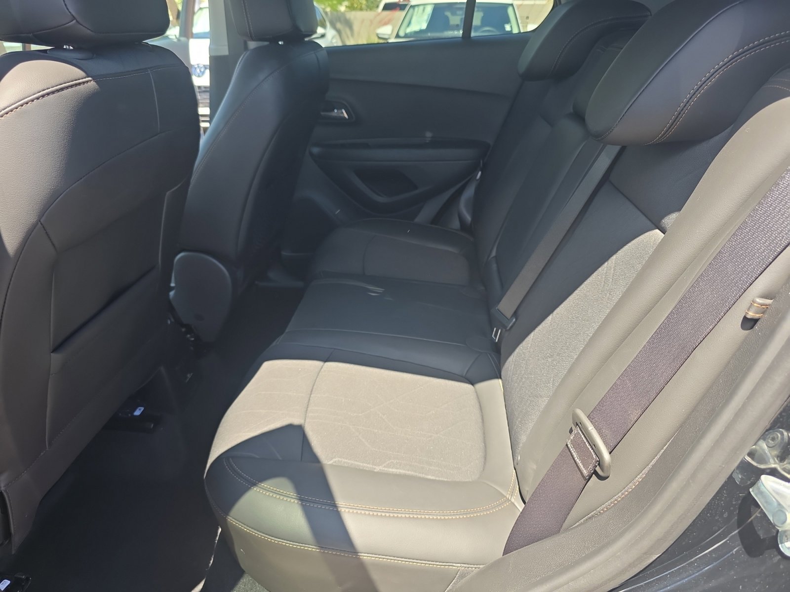 Used 2020 Chevrolet Trax LT w/ Redline Edition image 17