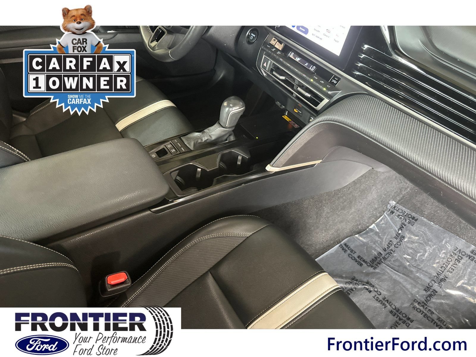 Used 2025 Toyota Camry SE FWD image 16
