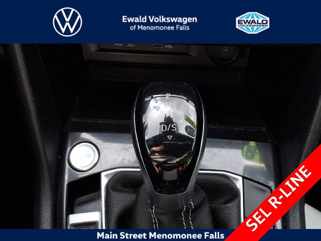 Used 2024 Volkswagen Tiguan SEL R-Line AWD/4WD image 23