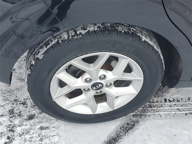 Certified 2021 Kia Soul S image 5