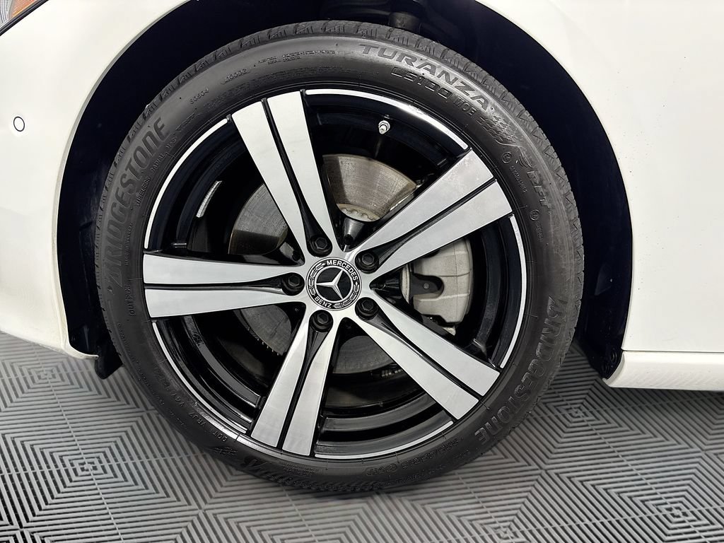 Used 2025 Mercedes-Benz C 300 Sedan image 31