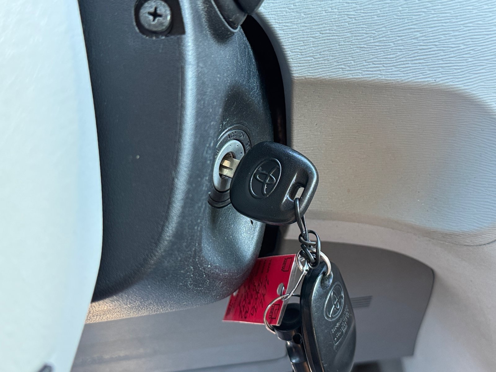 Used 2012 Toyota Sienna XLE FWD image 7