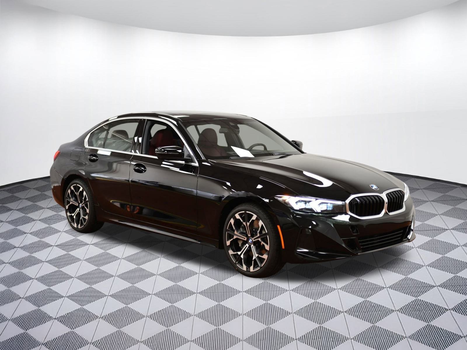 Used 2025 BMW 330i xDrive Sedan w/ Premium Package image 7