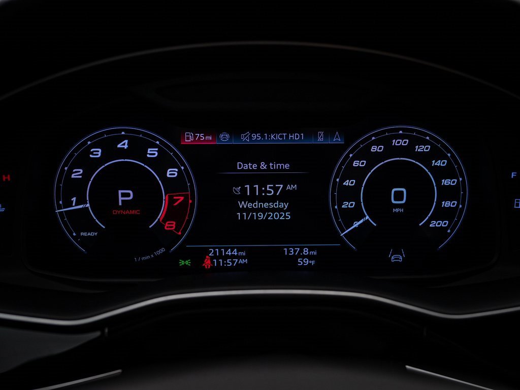 Certified 2024 Audi RS Q8 image 35