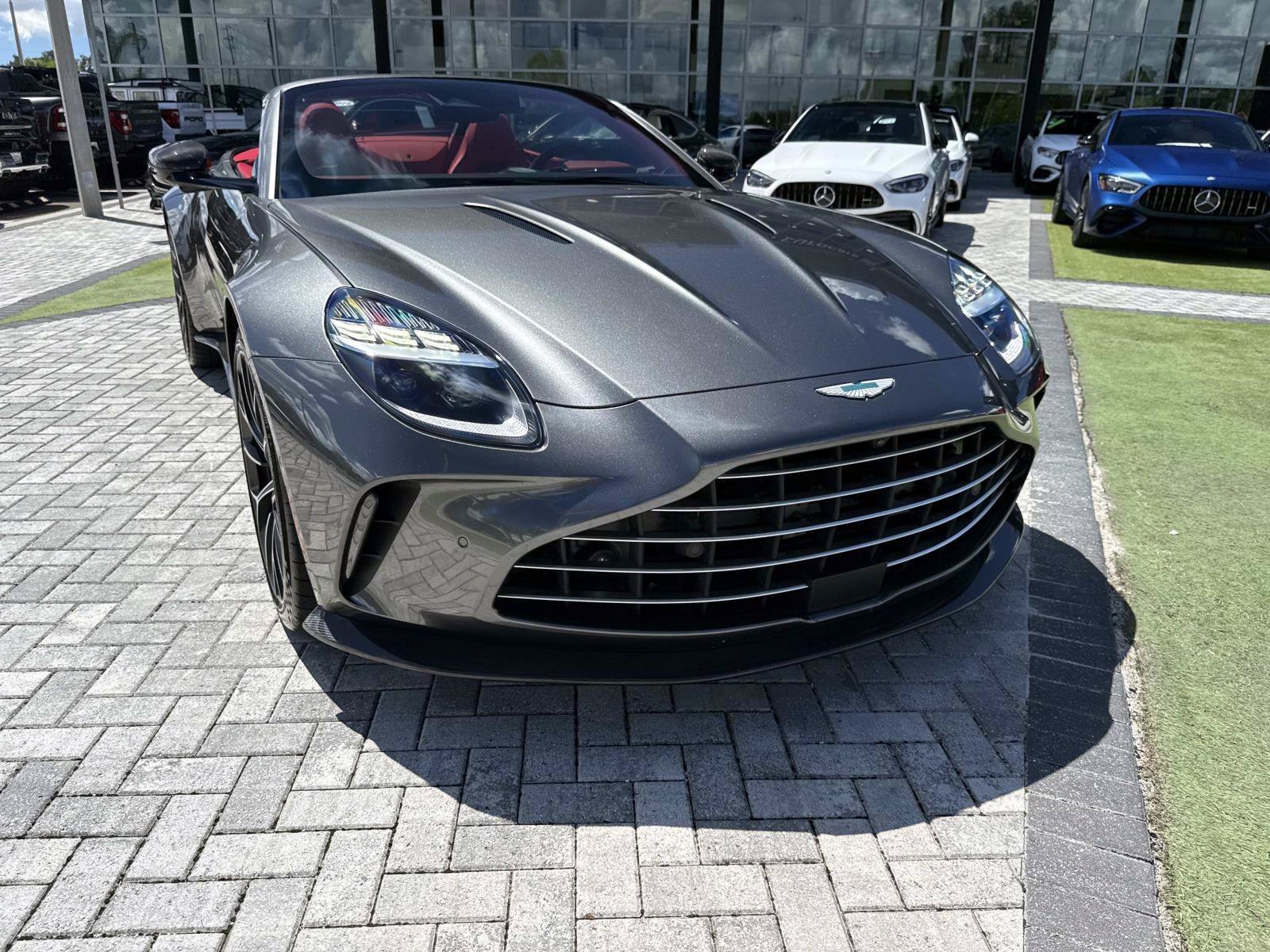 Used 2026 Aston Martin V8 Vantage Coupe RWD image 8