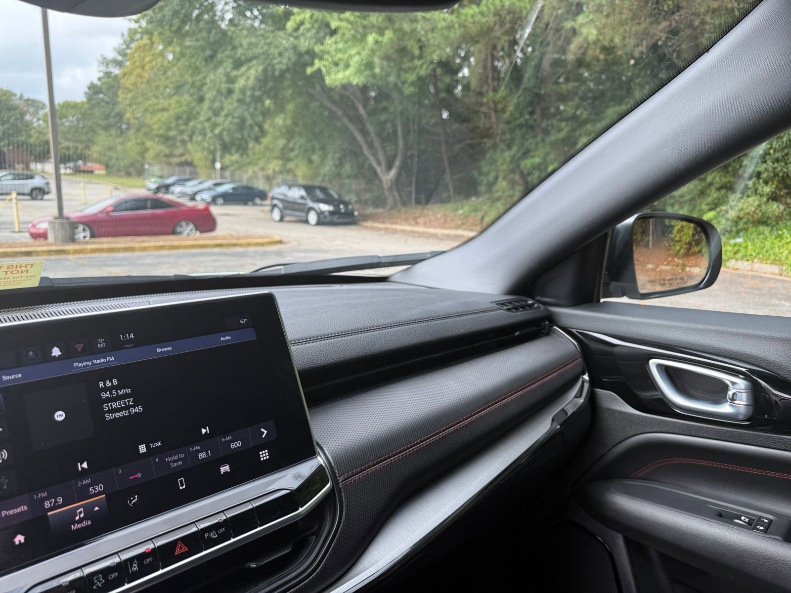 Used 2025 Jeep Compass Trailhawk image 35