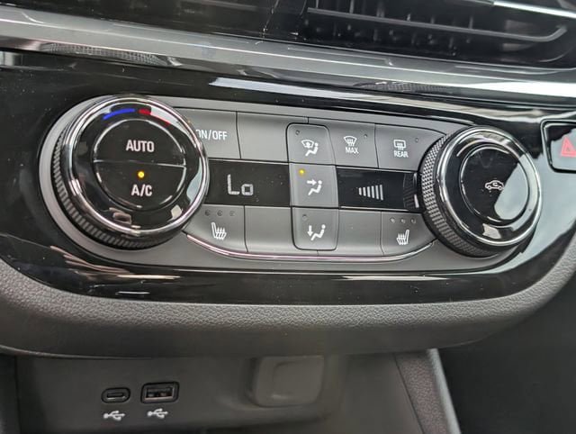 New 2026 Buick Envista Sport Touring w/ Convenience I Package FWD image 13