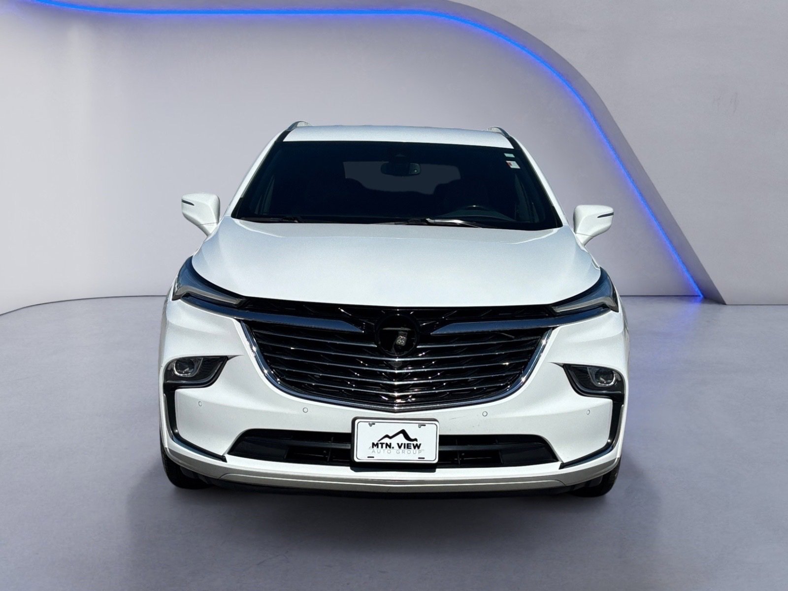 Used 2023 Buick Enclave Essence image 13