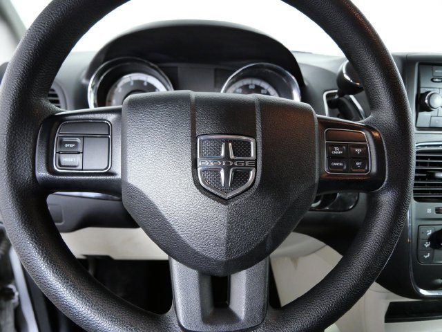 Used 2016 Dodge Grand Caravan SXT FWD image 21