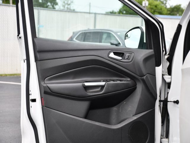 Used 2017 Ford Escape SE AWD/4WD image 12