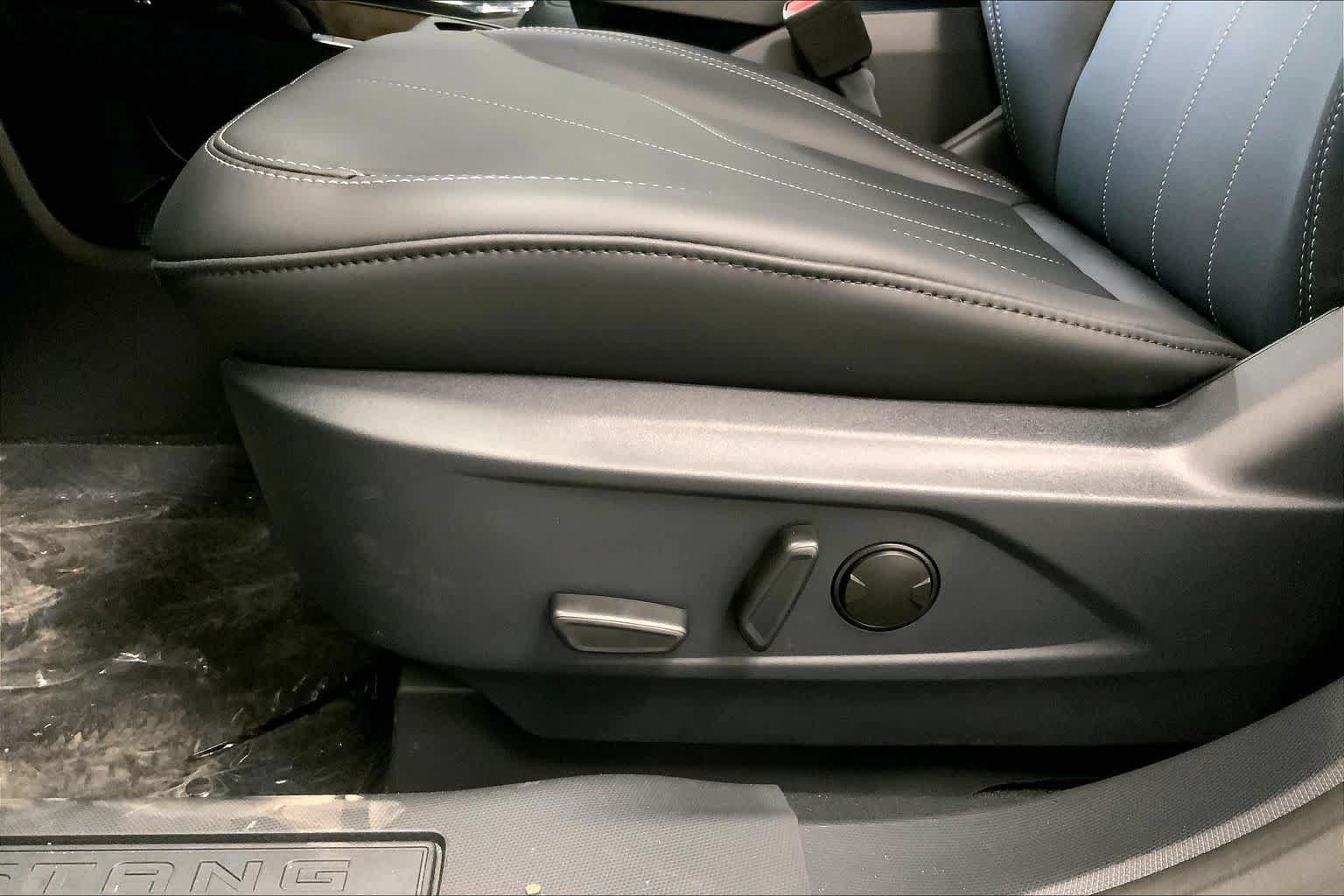 New 2026 Ford Mustang Mach-E Select RWD image 19
