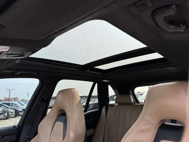 Used 2017 BMW X5 M AWD/4WD image 29