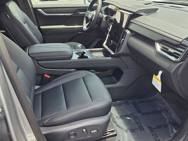 New 2026 GMC Acadia Elevation w/ Black Edition FWD image 17