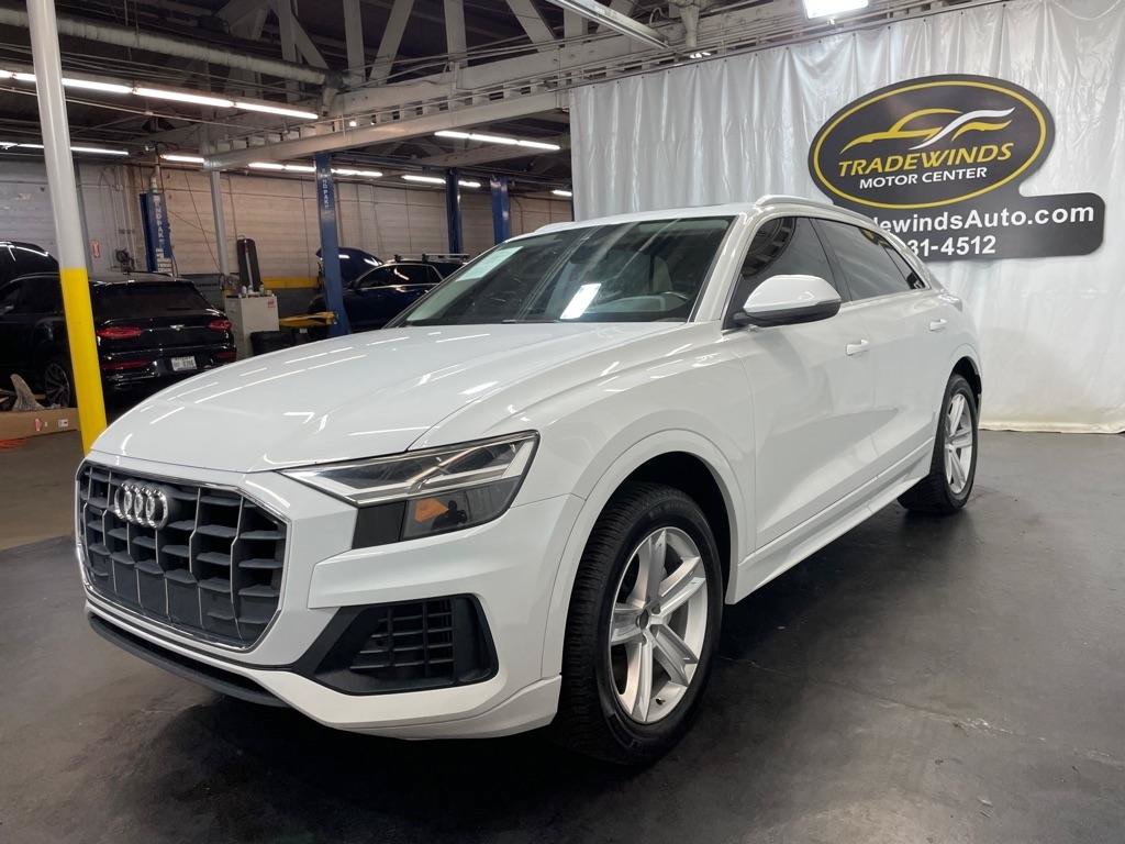 Used 2019 Audi Q8 Premium w/ Convenience Package AWD/4WD image 4