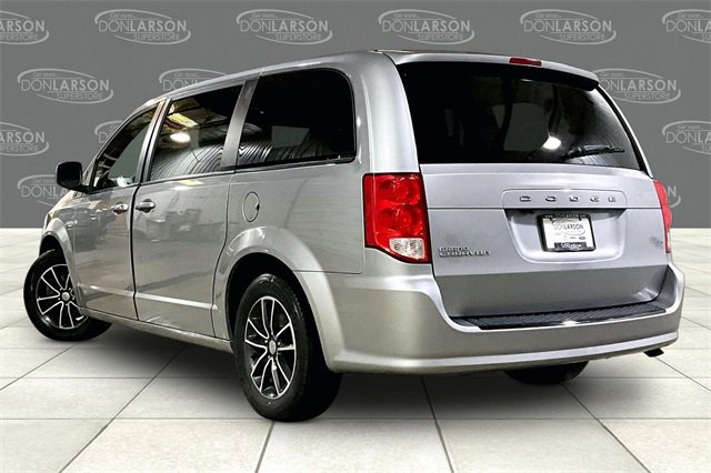Used 2018 Dodge Grand Caravan SXT w/ Blacktop Package image 5