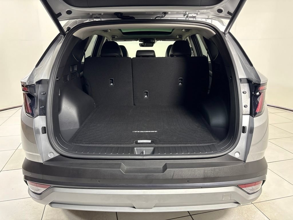 Used 2025 Hyundai Tucson Limited AWD/4WD image 26