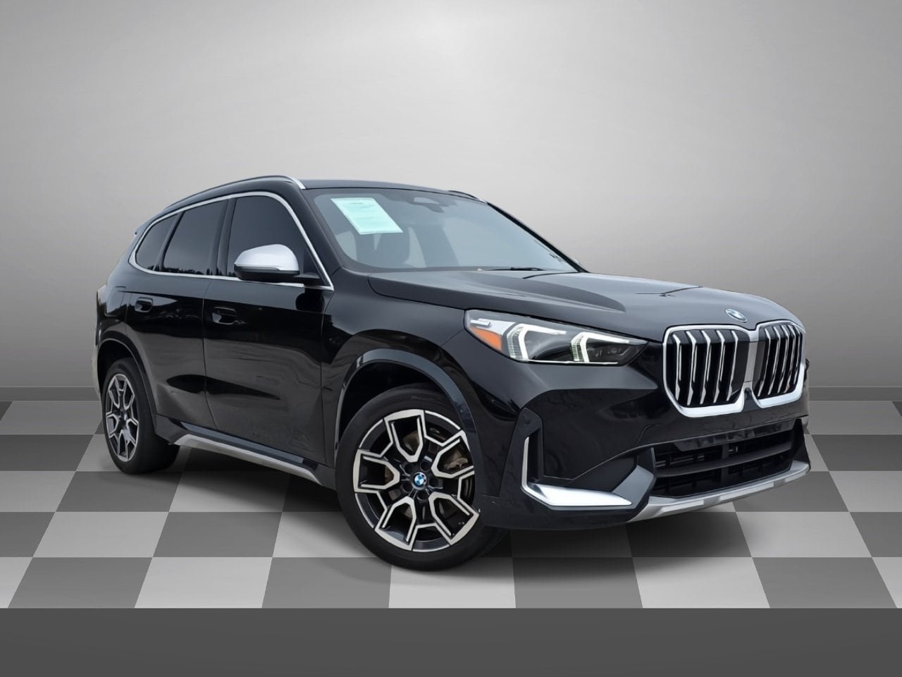 Used 2024 BMW X1 xDrive28i w/ Premium Package AWD/4WD image 1