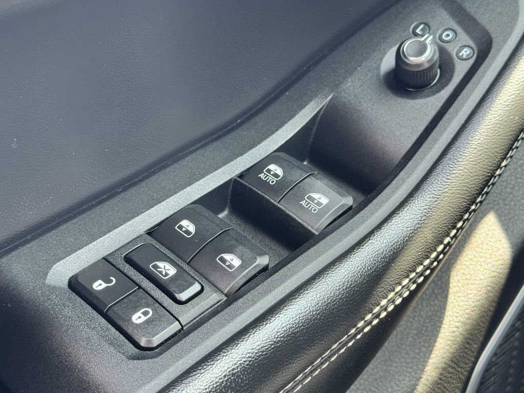 Used 2022 Jeep Grand Cherokee L Limited w/ MOPAR Finishing Package AWD/4WD image 32