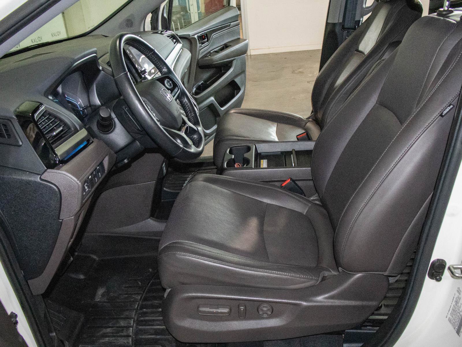 Used 2019 Honda Odyssey Elite image 8