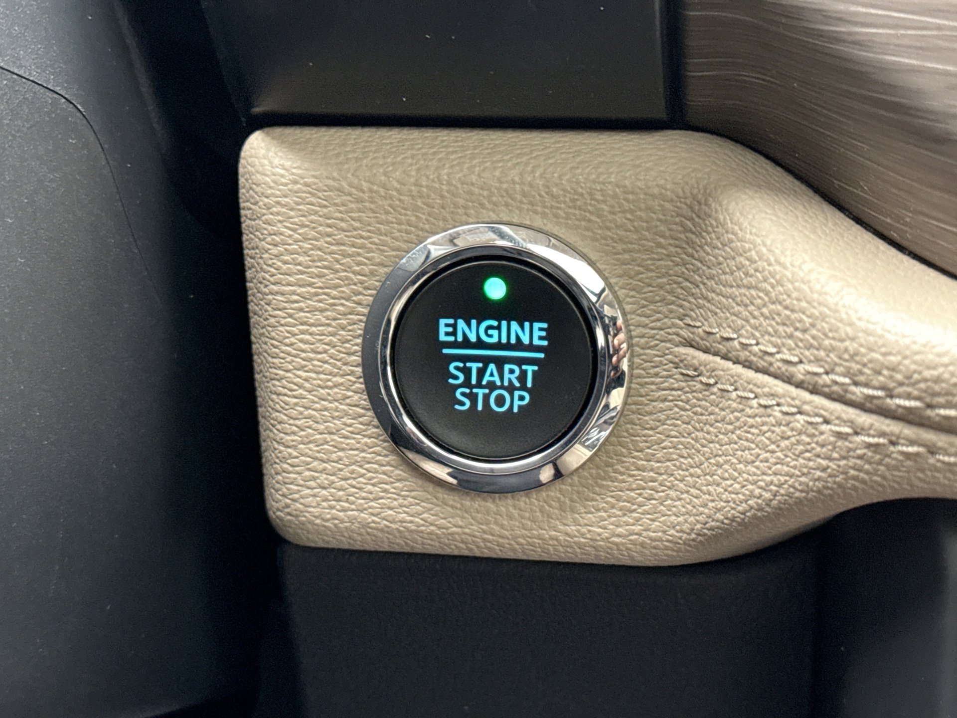 Used 2022 Ford Expedition Limited image 24