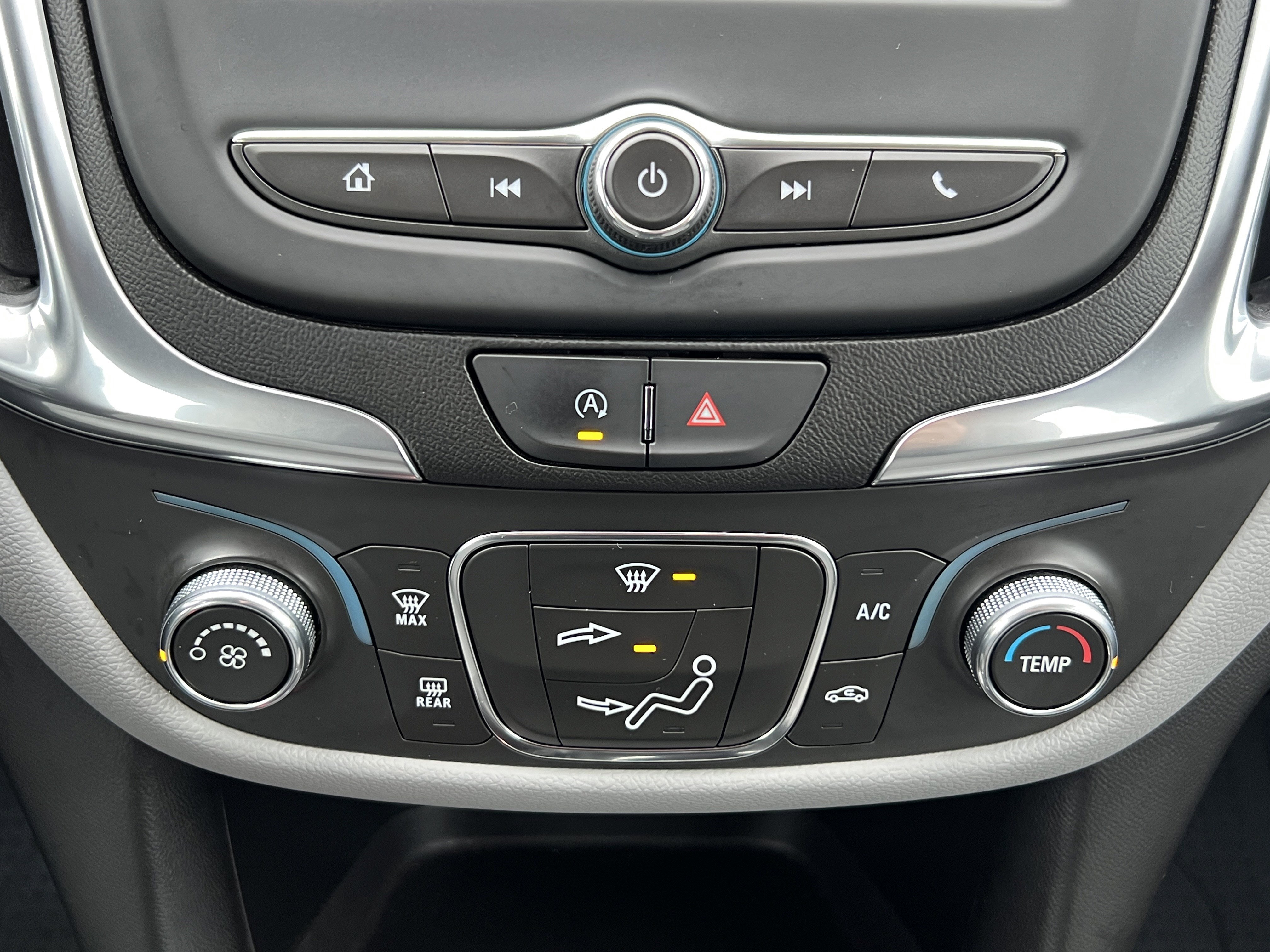 Certified 2022 Chevrolet Equinox LS w/ LPO, Floor Liner Package image 30