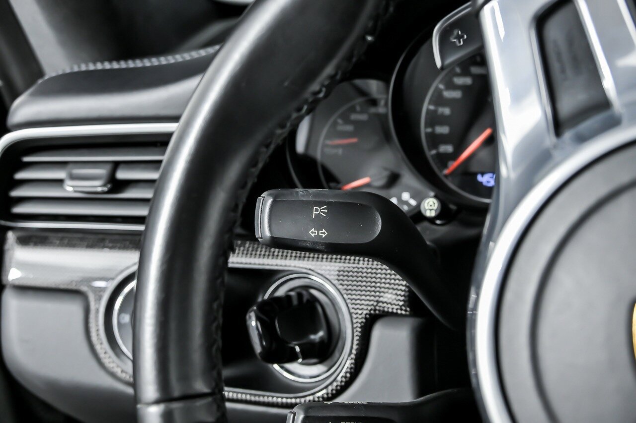 Used 2015 Porsche 911 Turbo AWD/4WD image 30