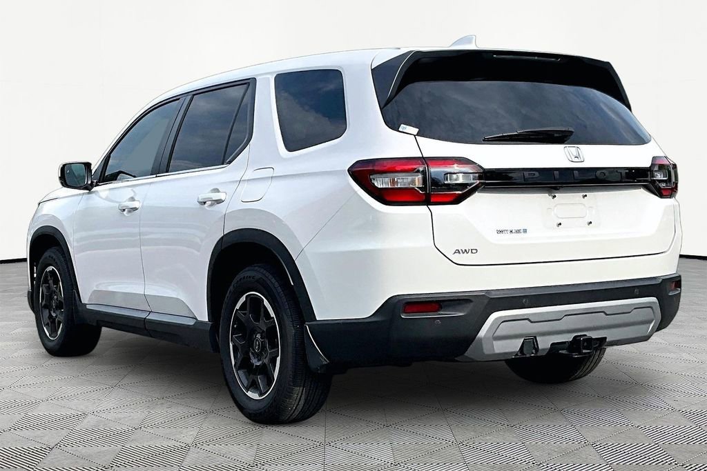 Used 2025 Honda Pilot EX-L image 5